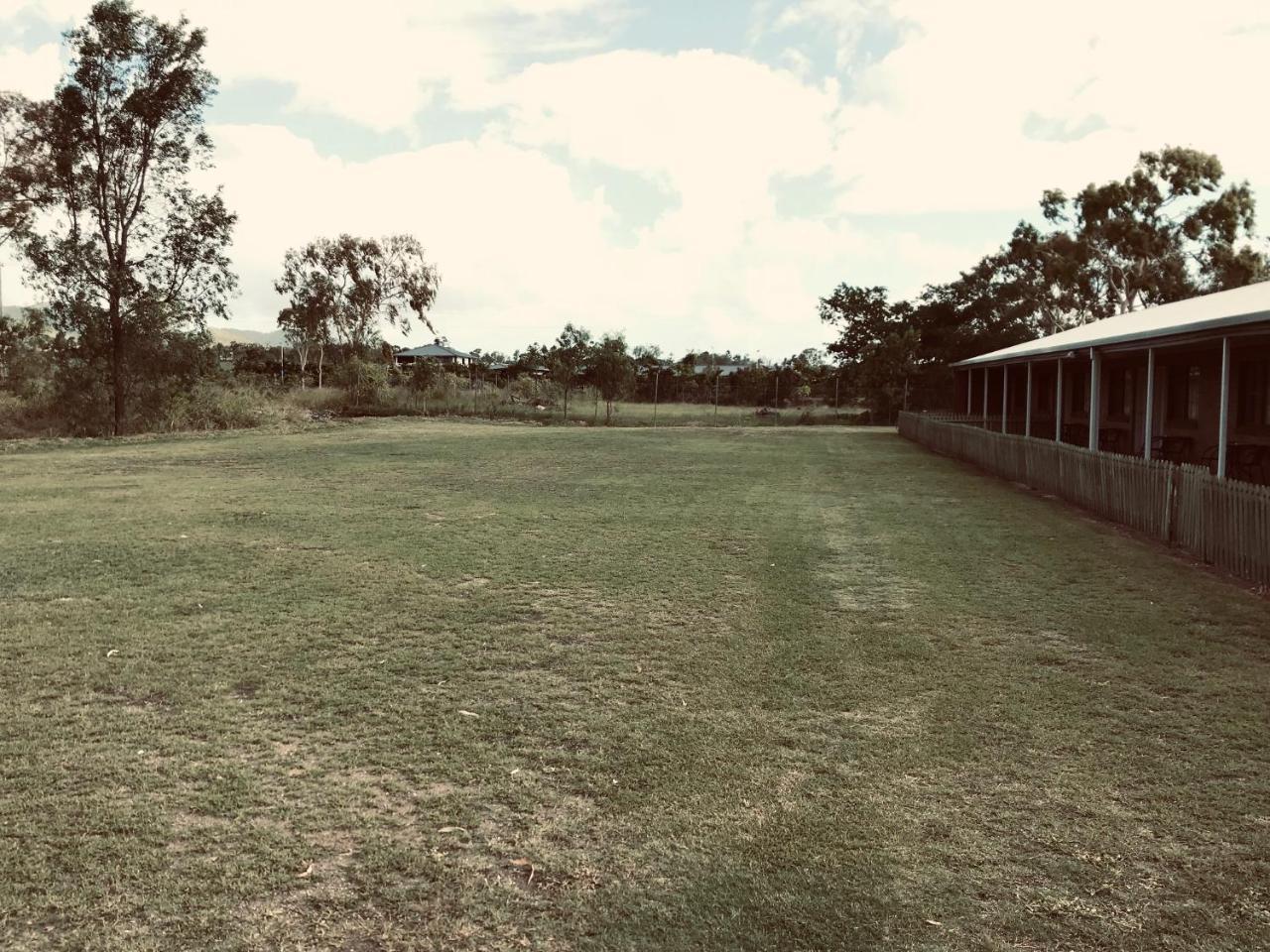 True Blue Motor Inn Rockhampton Exterior foto